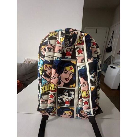 Loungefly DC Women's Multicolor Wonder Woman Panel Comic Backpack OS - Picture 2 of 9